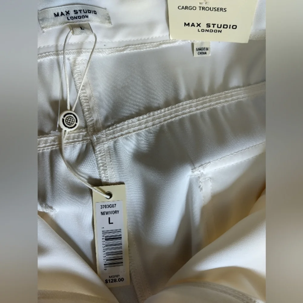 Max Studio London Ivory Cargo Pants - Picture 9 of 12